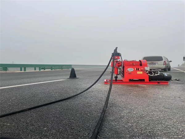 塘厦镇马路路基路面开裂下沉注浆加固灌浆